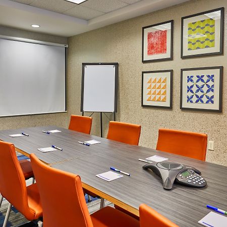 Holiday Inn Express Hotel & Suites Medford-Central Point By Ihg Exterior foto