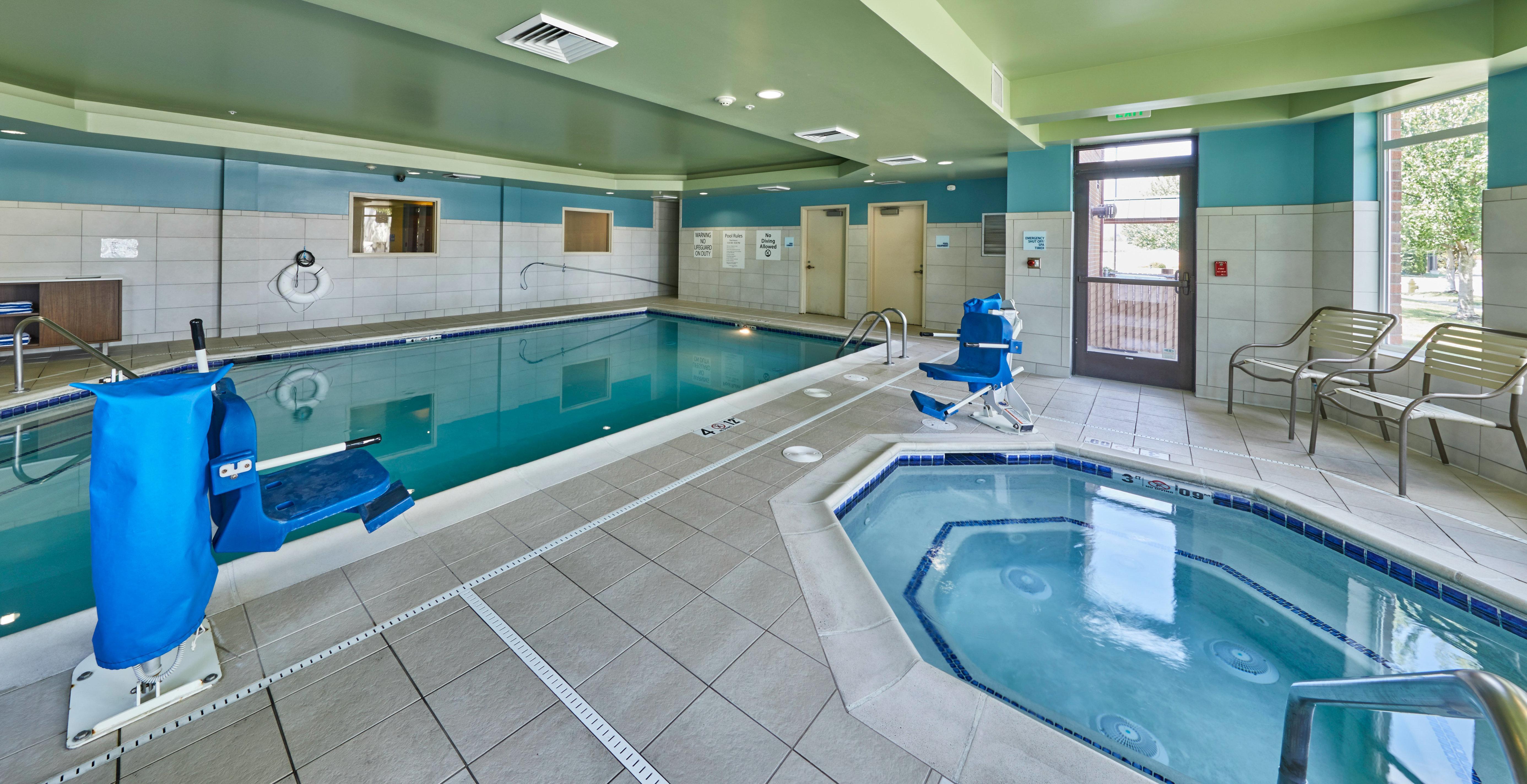 Holiday Inn Express Hotel & Suites Medford-Central Point By Ihg Exterior foto