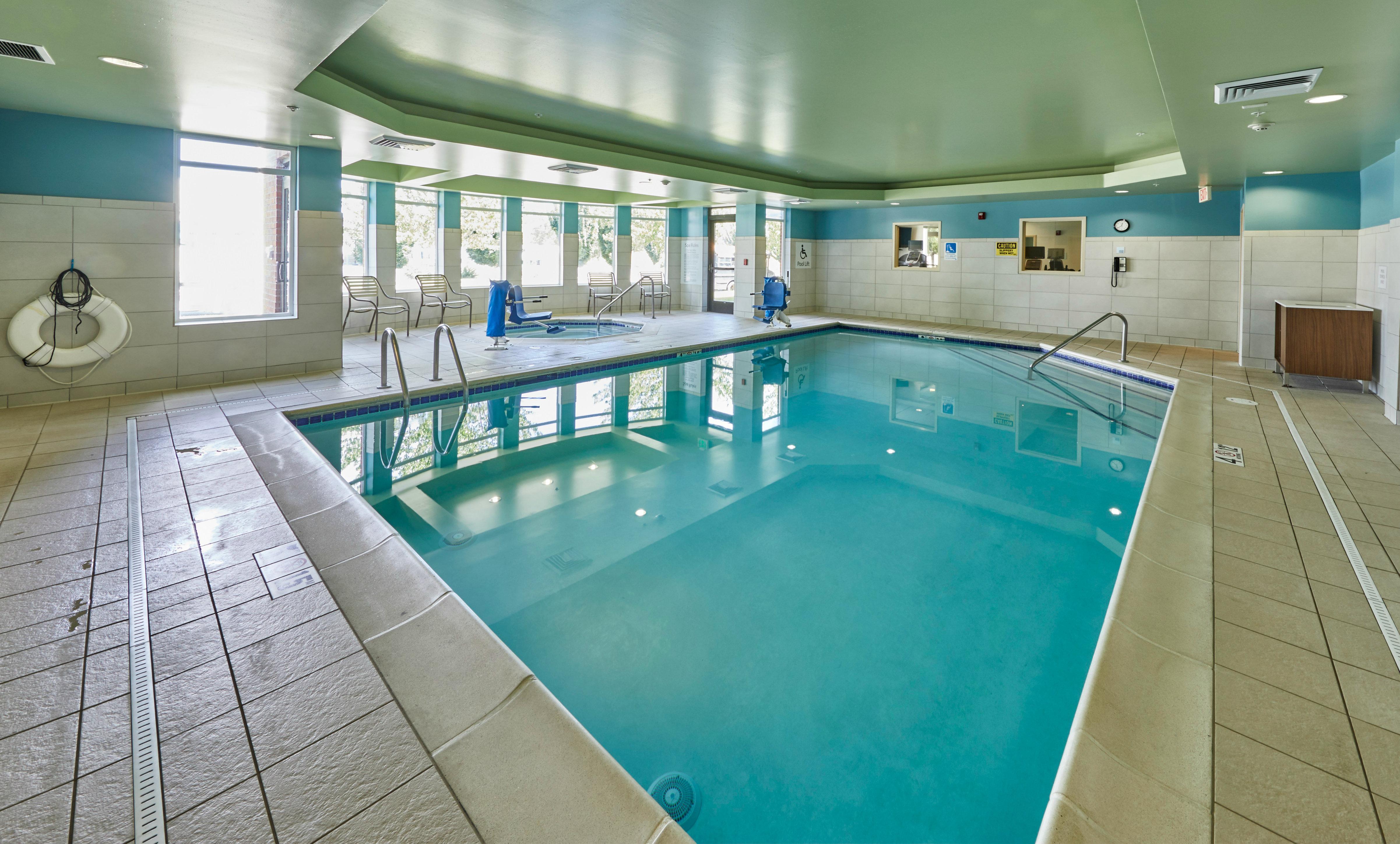 Holiday Inn Express Hotel & Suites Medford-Central Point By Ihg Exterior foto