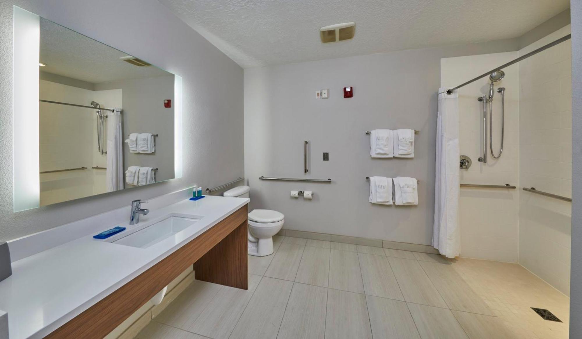 Holiday Inn Express Hotel & Suites Medford-Central Point By Ihg Exterior foto