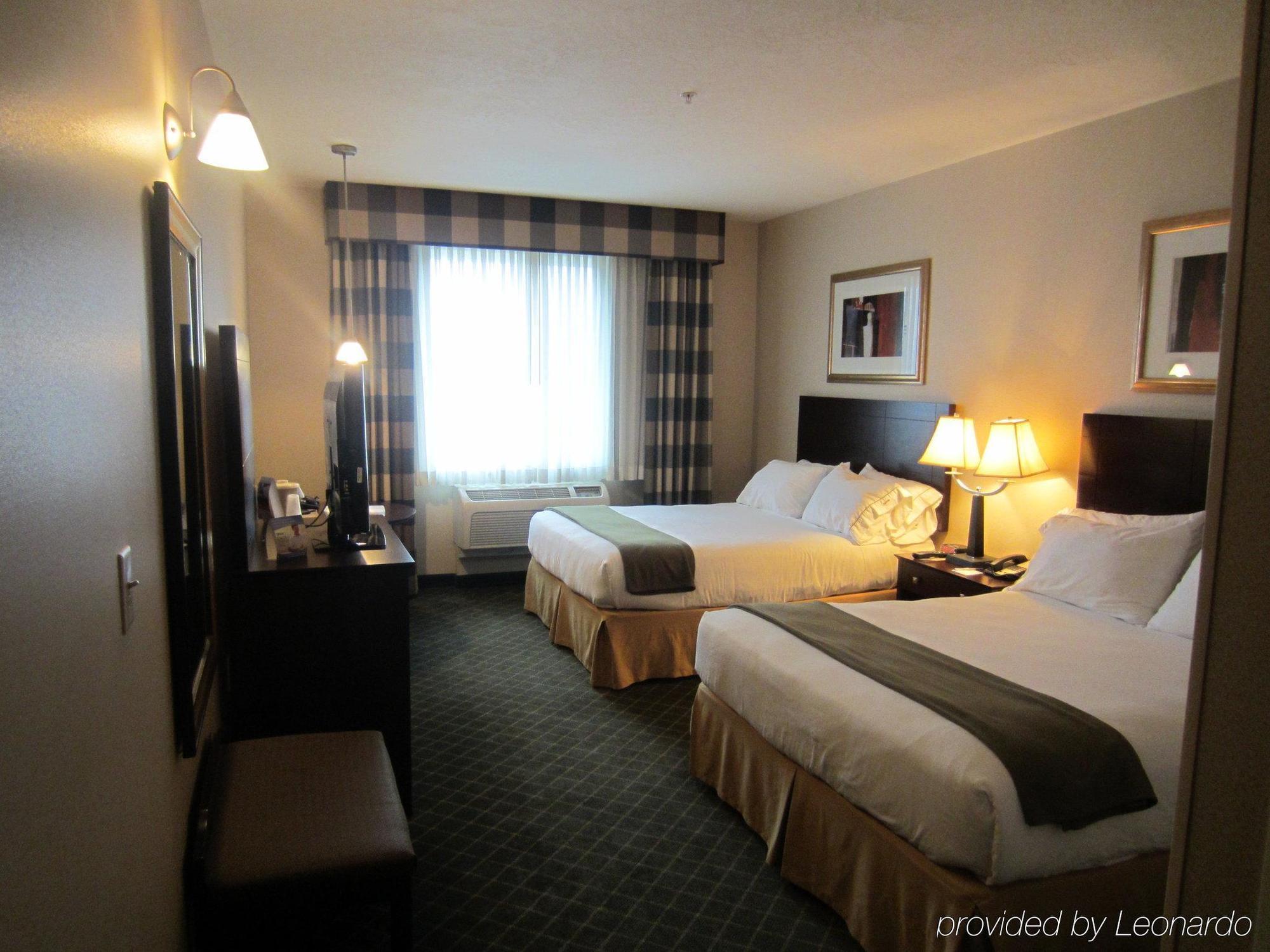 Holiday Inn Express Hotel & Suites Medford-Central Point By Ihg Exterior foto