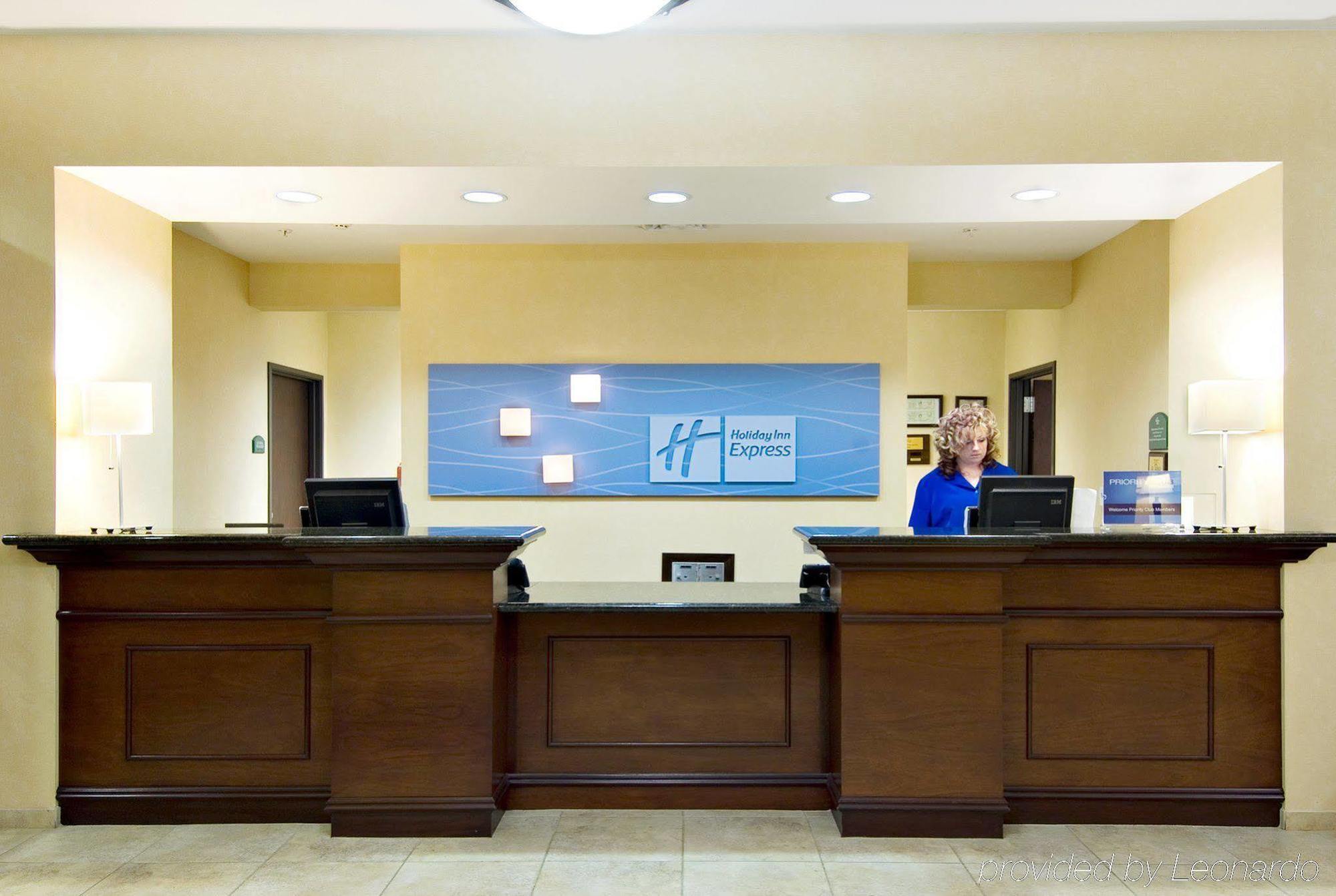 Holiday Inn Express Hotel & Suites Medford-Central Point By Ihg Exterior foto